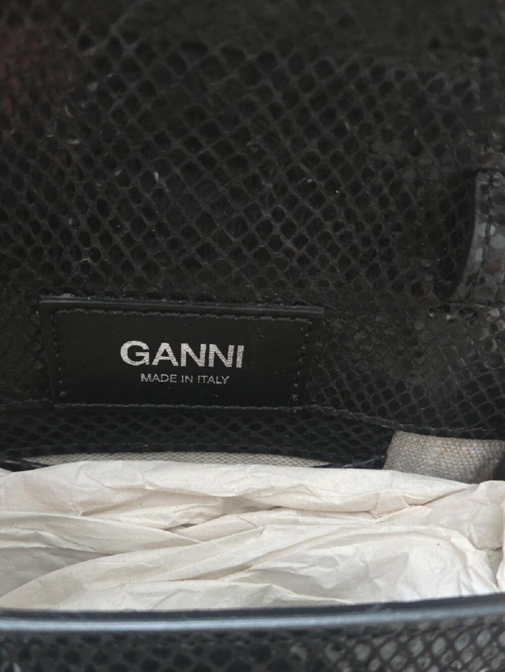 Ganni Black Leather Croc Embossed Belly Belt Bag with Tortoiseshell Handle. NWT. - Picture 2 of 9
